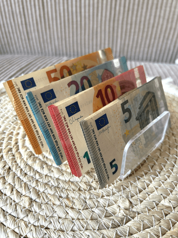 Geld tray